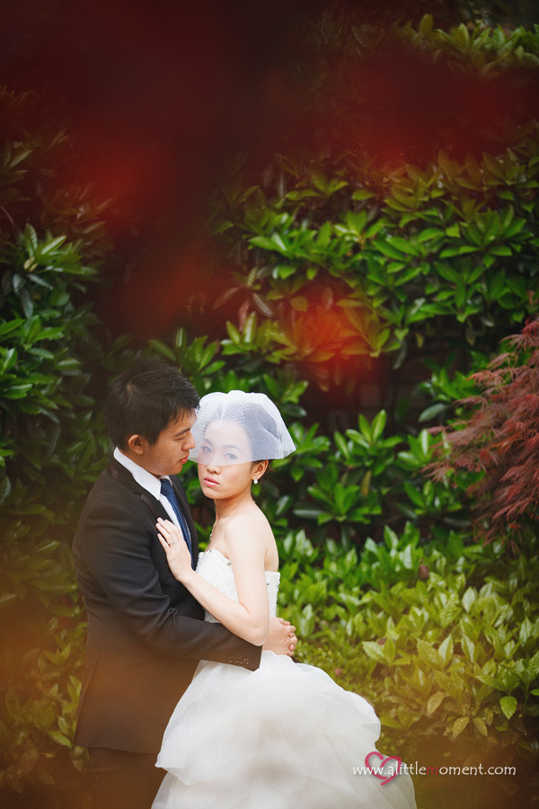 Shanghai and Hangzhou Pre-Wedding of Yun Jia and Wee Jian by Sze Lee from A Little Moment Photography Singapore.